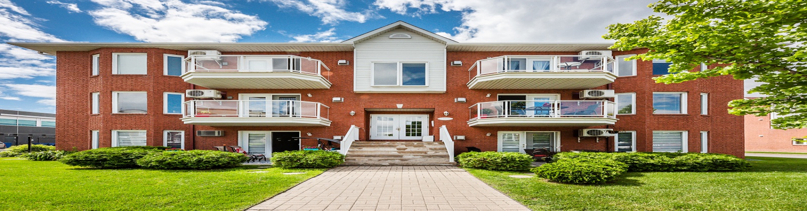 Apartment for sale in Saint-Hubert – photo 1