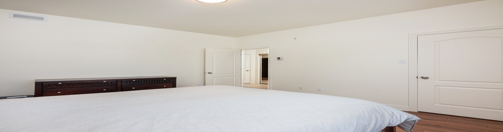 Apartment in Longueuil (Saint-Hubert) – photo 3