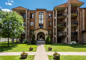 Appartement for sale in Laval (Chomedey)