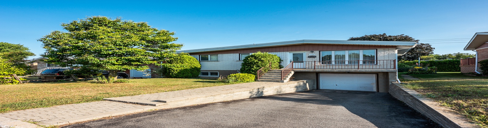 Bungalow in Châteauguay – photo 1