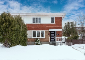 House for sale in Châteauguay