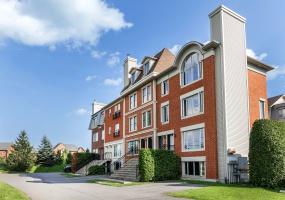 Apartment for sale in Brossard